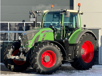 Fendt 718 Vario S4 Power  - Farm tractor