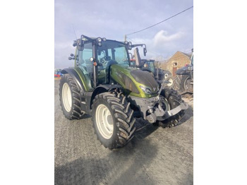  Valtra G135 V - Farm tractor