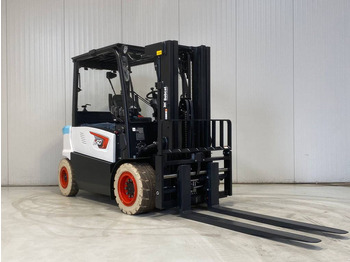Bobcat B50XC-7 - Electric forklift