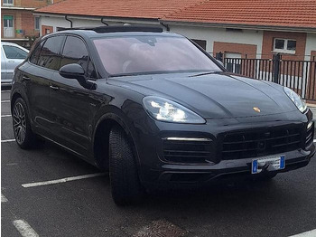Porsche Cayenne Coupé - Car