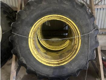 Pirelli 710/70X38  - Tire