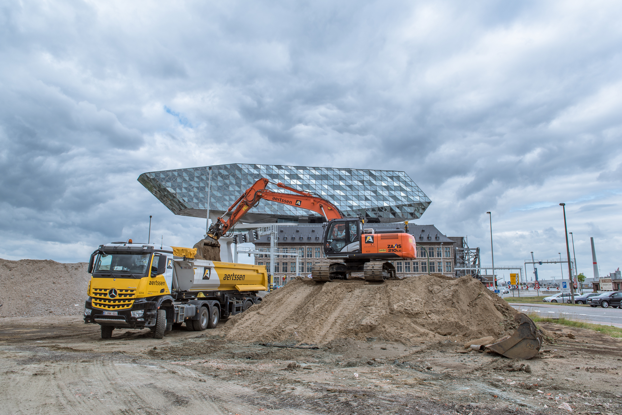 Aertssen Trading NV - Construction machinery VOLVO - Year: 2014 undefined: picture 3