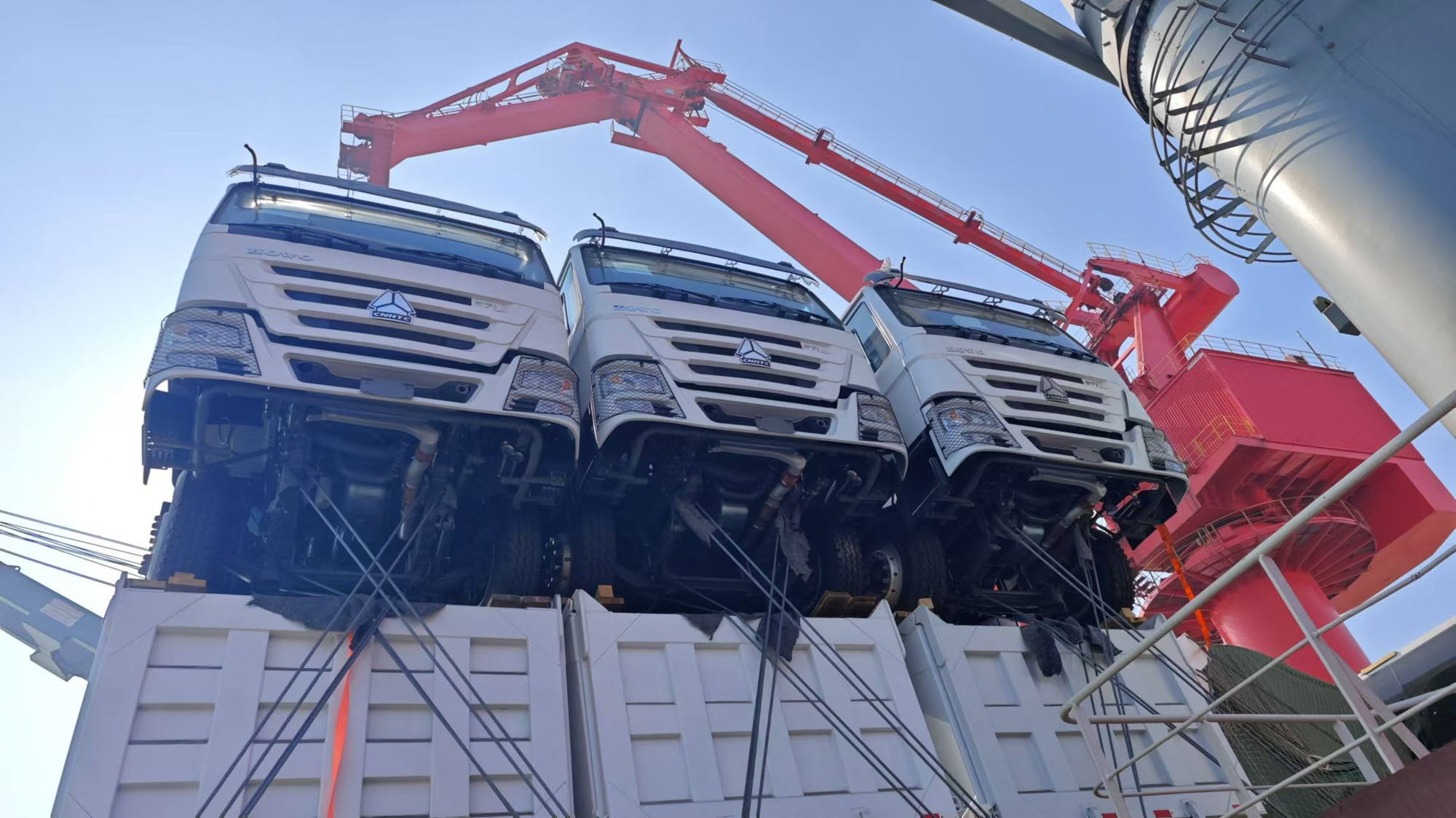 Toaks International Trading Company - Construction machinery - Year: 2016, 2-axle, air conditioner undefined: picture 18