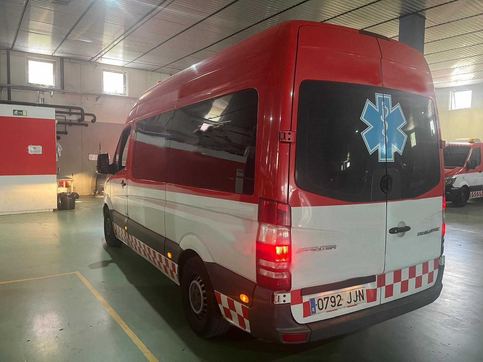 MENTUY DORADO SLU - vehicles for sale undefined: picture 1