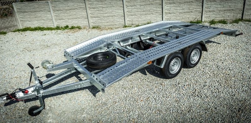 BORO CENTRUM DYSTRYBUCJI PRZYCZEP - vehicles for sale undefined: picture 2