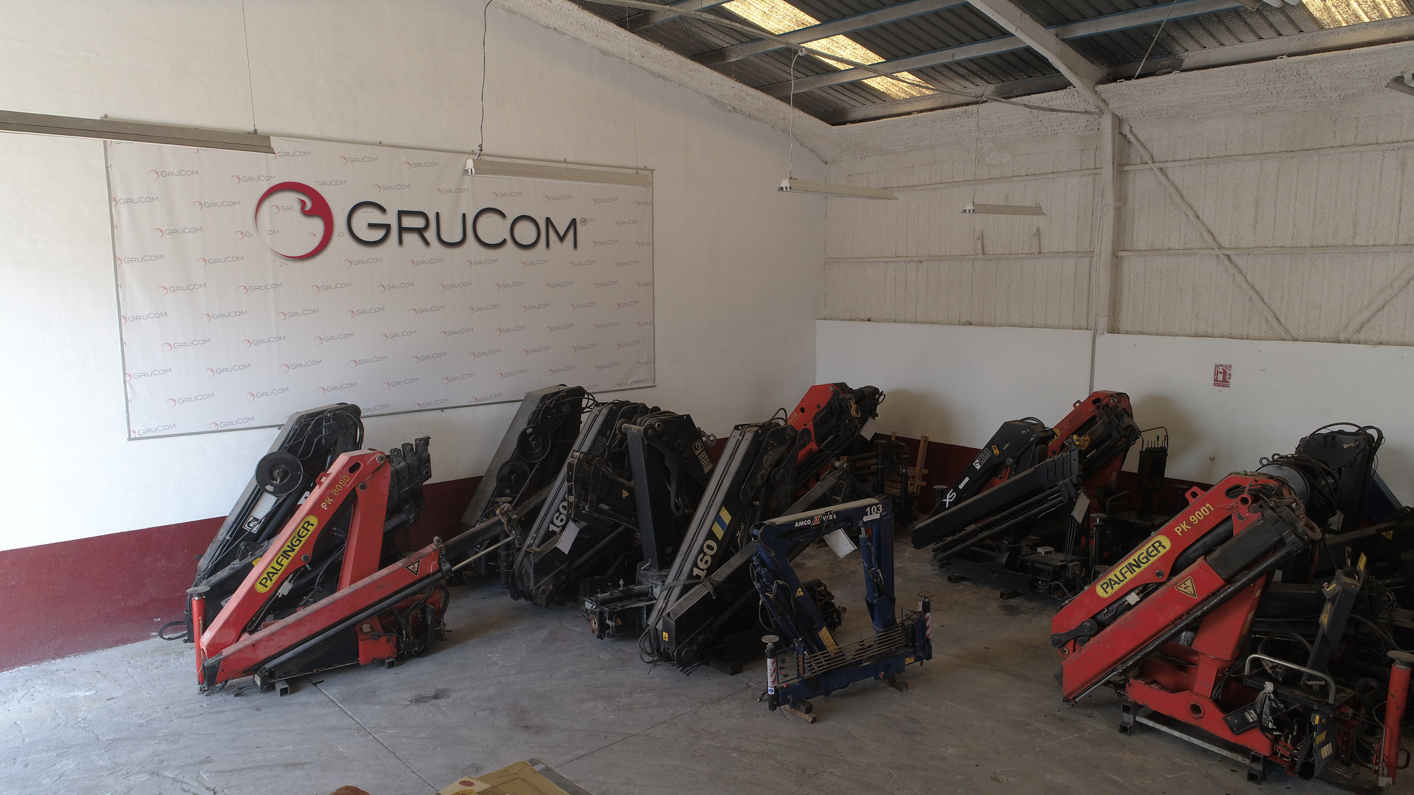 GRUCOM - Attachments - Year: 2001 undefined: picture 2