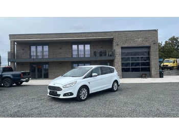Station wagon FORD