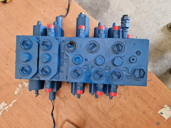 Hydraulic valve NEW HOLLAND