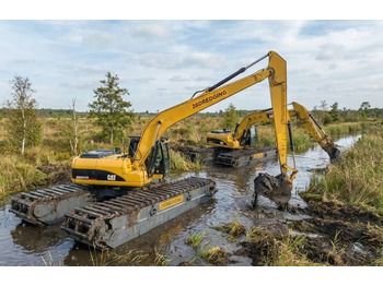 Amphibious excavator CATERPILLAR 320