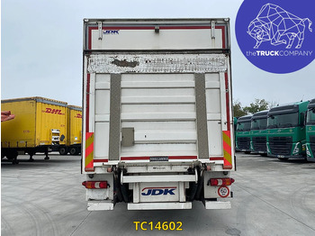 Box truck Mercedes-Benz Antos 1827: picture 3