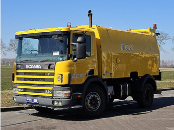 Road sweeper Scania P94.220: picture 2