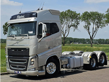 Volvo FH 750 6X2 9T FA WB 430 on lease Volvo FH 750 6X2 9T FA WB 430: picture 2
