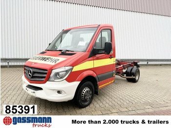 Cab chassis truck MERCEDES-BENZ Sprinter 516