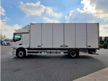 Box truck Mercedes-Benz Actros 1833 4x2 - Box with sidedoors - Loadlift - Sleeper cab - Full air - 5.80WB: picture 5