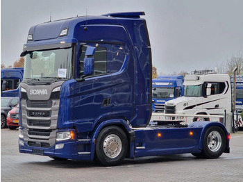 New Tractor unit Scania S560 Highline 4x2 - Full spec - Retader - Night clima - Full air - Facelift - 2x tank: picture 3 New Tractor unit Scania S560 Highline 4x2 - Full spec - Retader - Night clima - Full air - Facelift - 2x tank: picture 3