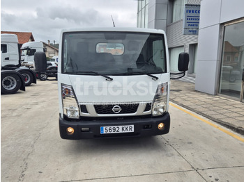 Cab chassis truck NISSAN NT 400: picture 3