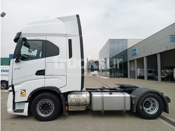 Tractor unit IVECO S-WAY AS440S51T/P: picture 2