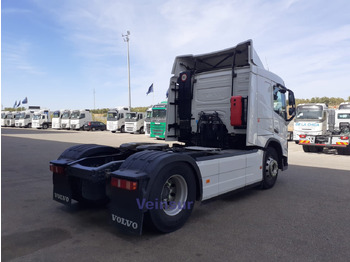 Tractor unit VOLVO FM 4X2 460: picture 3 Tractor unit VOLVO FM 4X2 460: picture 3