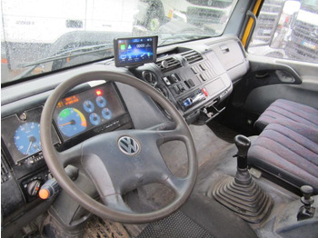 Interior photo 1: Hook lift truck Mercedes Atego 1823