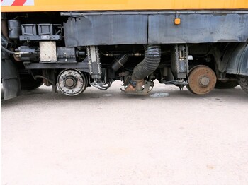 Vacuum truck MAN 18.285 LLC LE280B ZW SCHIENENREINIGER SCHÖRLING: picture 2