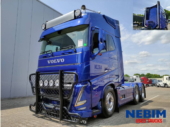 Tractor unit VOLVO FH16 750