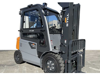 Electric forklift STILL