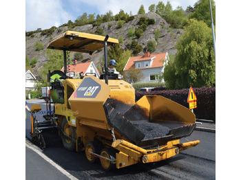 Asphalt paver CATERPILLAR AP300F