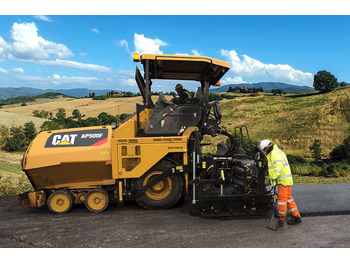 Asphalt paver CATERPILLAR AP500F