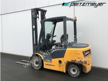 Diesel forklift JUNGHEINRICH Gabelstapler DFG 425: picture 4