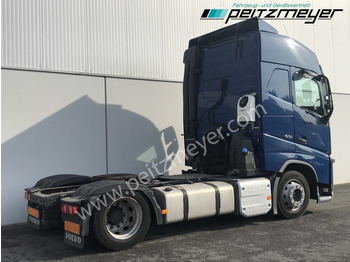 Tractor unit VOLVO FH 420 Lowliner Mega: picture 4