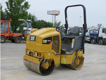 Roller CATERPILLAR CB14B
