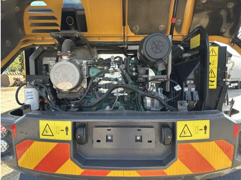 Wheel excavator Volvo EW60E: picture 5 Wheel excavator Volvo EW60E: picture 5