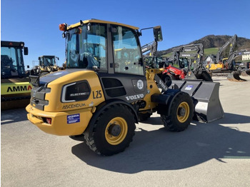 Skid steer loader Volvo JL25H Electric: picture 2