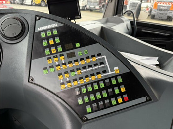 All terrain crane Liebherr LTM 1070-4.2 Autokran mit Spitze *TOP Zustand: picture 4 All terrain crane Liebherr LTM 1070-4.2 Autokran mit Spitze *TOP Zustand: picture 4