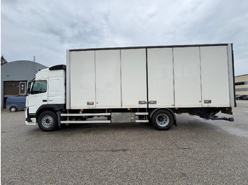 Box truck VOLVO FM330: picture 5