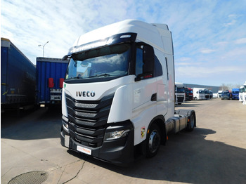 Tractor unit IVECO