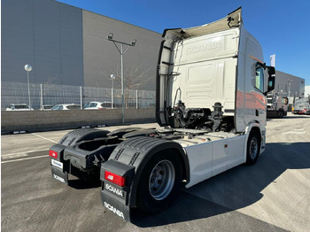Tractor unit SCANIA R 460