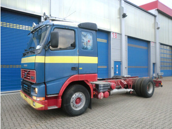Cab chassis truck