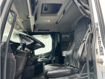 Mercedes-Benz Arocs 3253 K 8x4/4 Arocs 3253 K 8x4/4, Retarder, Stahlmulde ca. 15m³, hydr. Heckklappenöffnung on lease Mercedes-Benz Arocs 3253 K 8x4/4 Arocs 3253 K 8x4/4, Retarder, Stahlmulde ca. 15m³, hydr. Heckklappenöffnung: picture 4 Mercedes-Benz Arocs 3253 K 8x4/4 Arocs 3253 K 8x4/4, Retarder, Stahlmulde ca. 15m³, hydr. Heckklappenöffnung on lease Mercedes-Benz Arocs 3253 K 8x4/4 Arocs 3253 K 8x4/4, Retarder, Stahlmulde ca. 15m³, hydr. Heckklappenöffnung: picture 4