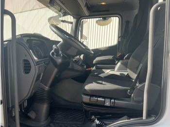 Interior photo 1: Tipper Mercedes-Benz Atego 818/23 K 4x2 Atego 818/23 K 4x2, 2x AHK, Meiller-Kipper, mehrfach Vorhanden! Interior photo 1: Tipper Mercedes-Benz Atego 818/23 K 4x2 Atego 818/23 K 4x2, 2x AHK, Meiller-Kipper, mehrfach Vorhanden!