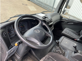 Interior photo 2: Curtainsider truck Mercedes-Benz Atego 818 L 4x2 Atego 818 L 4x2 mit LBW BÄR