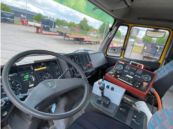 Interior photo 1: Hook lift truck Mercedes-Benz SK II 2631 6x4 SK II 2631 6x4, Winterdienstausstattung