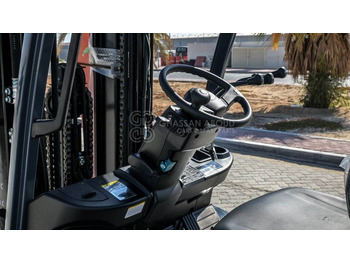 Diesel forklift TOYOTA FORKLIFT DIESEL 3TON 3STAGE, 3LEVER 4500MM W/ SIDE SHIFT MY24: picture 4