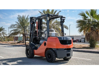 Diesel forklift TOYOTA FORKLIFT DIESEL 3TON 3STAGE, 3LEVER 4500MM W/ SIDE SHIFT MY24: picture 3