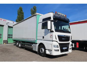 Curtainsider truck MAN TGX