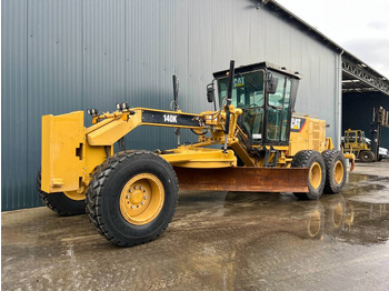 Grader CATERPILLAR 140K