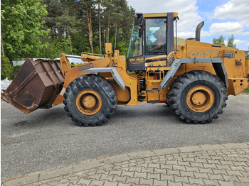 Wheel loader Case 821 C: picture 2