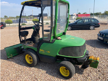 Municipal tractor JOHN DEERE