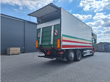 Refrigerator truck Scania P380: picture 3