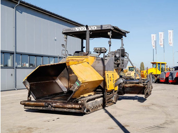 Asphalt paver VOLVO ABG 6820: picture 2